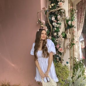 Meet your Posher, Courtney